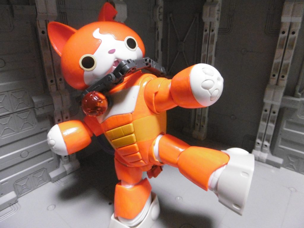 可動域も全く変わっていません。口ビームが無くなって弱体化。