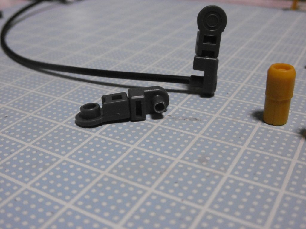 これをバトルアムアムジョイント穴を拡張した所に差しこんでます。基部はボールデンアムアムの物を使用。前者の３ｍｍ接続よりも、体感的には着脱の安定性あるように感じます