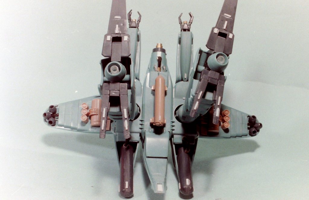 ウェーブやコトブキヤのパーツも併用して作り込んでいます。