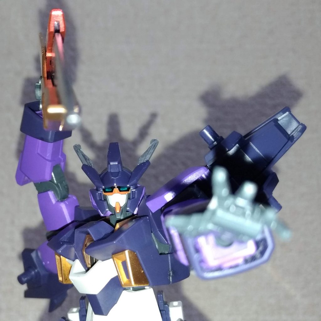 俺の刃は防げない！