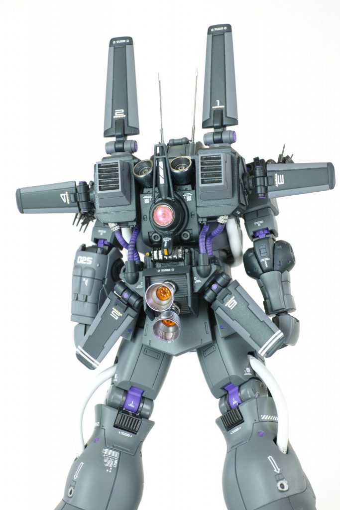 背面、特にバックパックです。