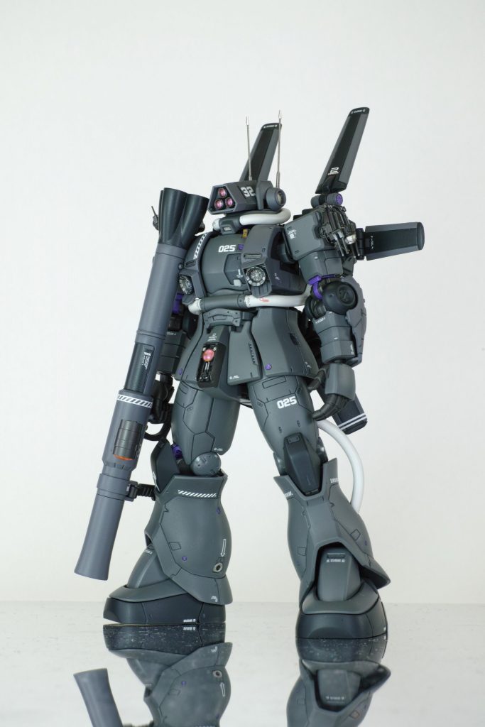 武器としてバズーカを装備