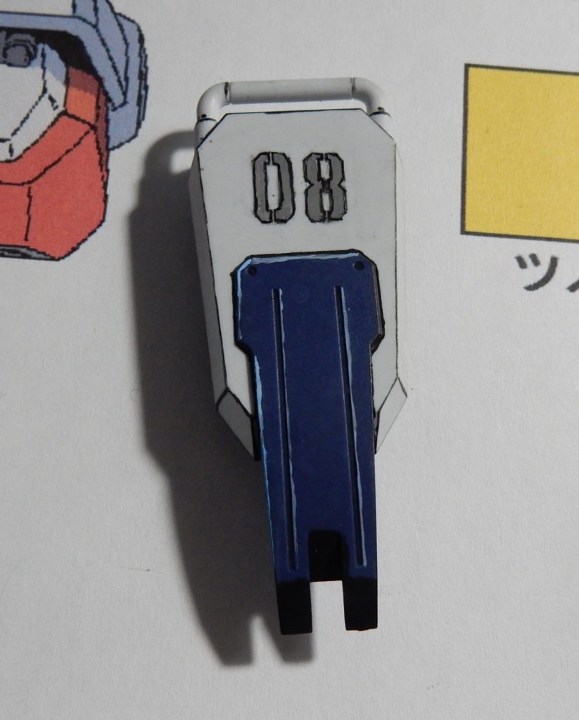 ホントは入れるつもりなかったですが、オマケで面相筆でハイライト線を入れてみました。
ハイライトは真っ白でなく、ベース色に白を加えたくらいにするとベース色と馴染みます。
でもこの細線を面相筆で書くのは難易度高いかもしれないので、難しいと思ったら白の色鉛筆でもいいかも…