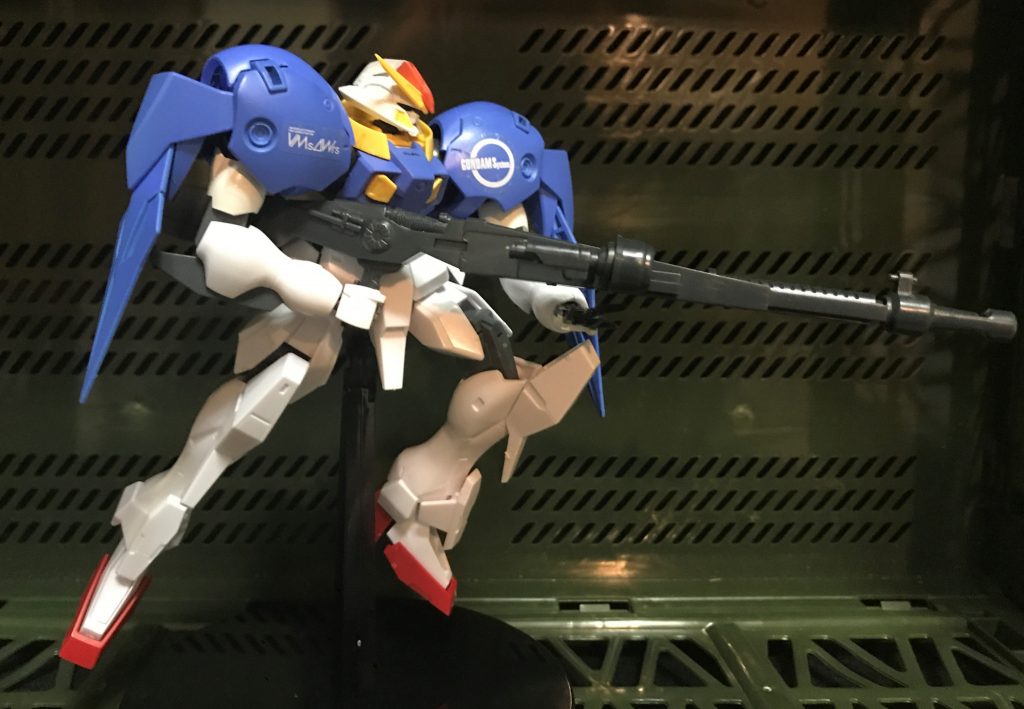 この作品のコメントに ディープストライカー 早よ!というのがありまして・・・(^^;) ・・・続く