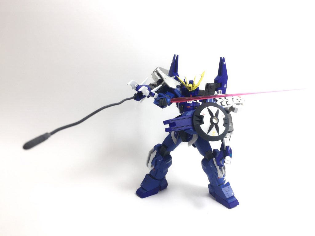 ◆有線式コントロールミサイル◆
ブルーディスティニー1号機の胸部ミサイルをドラゴンクロー内に装備。