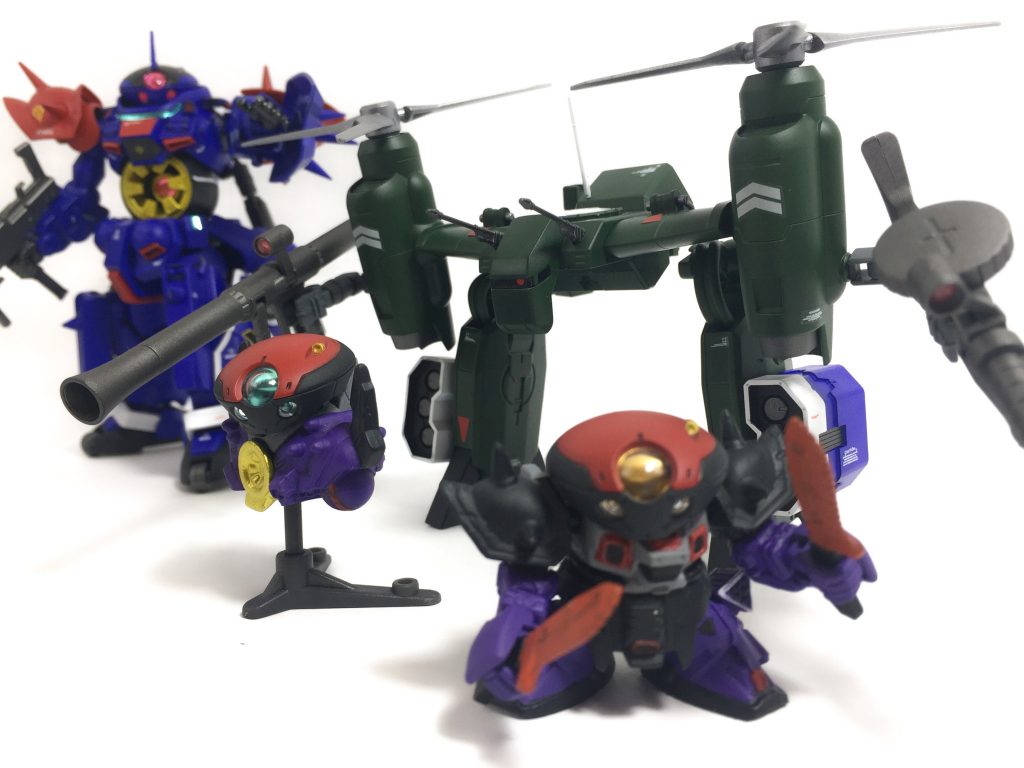 ティルトローター改自身もブースター部が脚部になる為、三番目の自立支援機として活躍する。
「ミニモアリート改」「ミニモアサラスⅢ」は原作オリジナルカラーではなくイフリート改の僚機であったドムをモチーフに塗り替えられている。