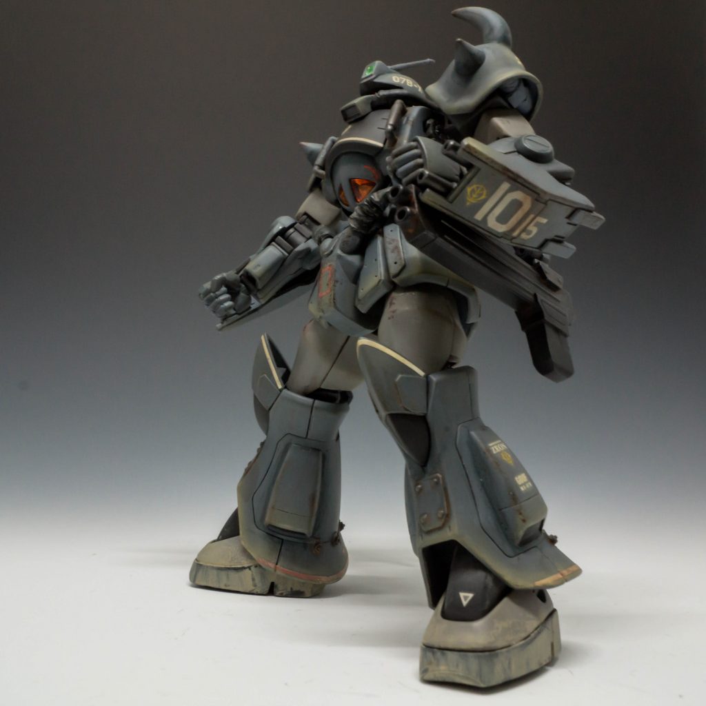 ビッグガン　射撃ポーズ