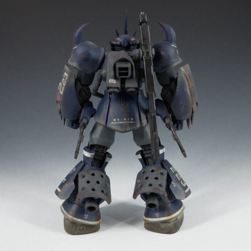 バックパックに、追加バーニアとヤークトゲベールを装備。ふくらはぎにもバーニアを追加装備。