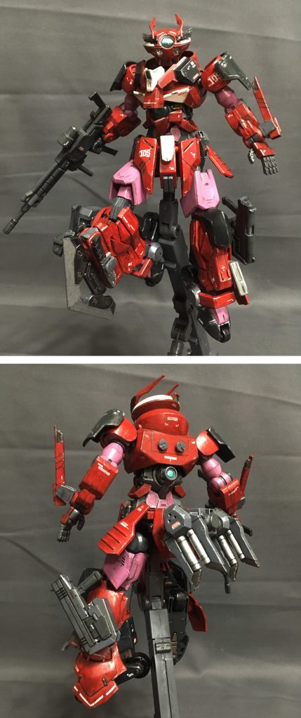 グリモア・レッドウォーリアの本体、軽装状態。基本的な装備は変わらないが、選択式で大型GNミサイルを装備せず、GNハンドガン×2を両足に装備し、腰にはサブスタスターユニットを装備することが多い。本来のミニモアザックもバックパックとして装備できるが、軽量化のため装備せずでの出撃が増えている。（つまり必殺技は使えない）これは自信の表れか…ところでこのグリモアヘッドの下に地味ですがガンダムフェイスがあります。誰か気づいてあげて！（グリモア[Gremoir→G Re:more]グリモアをG系統にさらなるリファインという意味合いを込めてます）