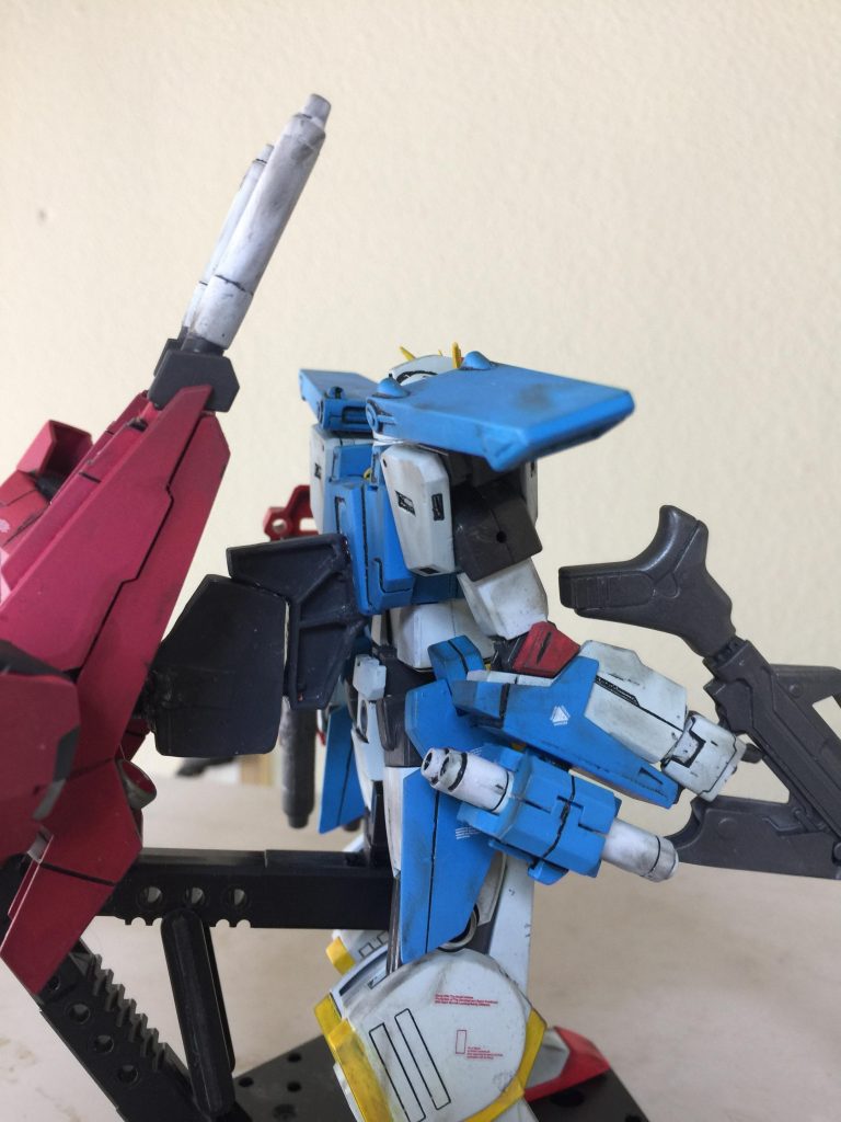 ZZガンダムとライトニングバックウェポンシステムMk-Ⅱを そのまま ドッキングさせると 2つのガンプラが 干渉して 塗装が
剥がれたり 傷などつくので 干渉防止の
パーツを作りました。