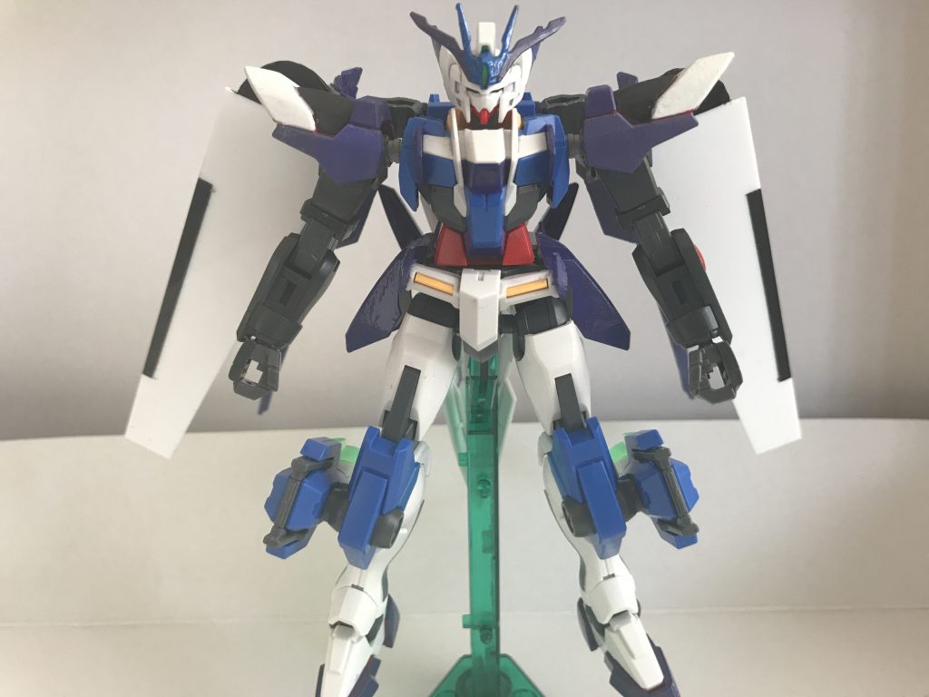 まずは基本立ちです。
紫と青、白を基調に塗りました。