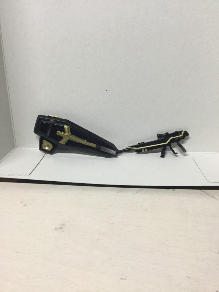 武器
ライフルの持ち手が細くてすぐに落ちてしまうので、セロハンテープを巻きました