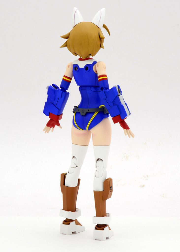 太もも～お尻にも少しシャドウを入れてます。