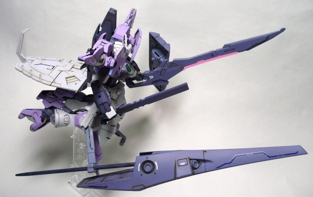 サブアームにデストロイヤー・ランス、シールドを持たせ
両腕にはキマリスサーベル、バスターソードを持たせる格闘戦特化スタイルです。