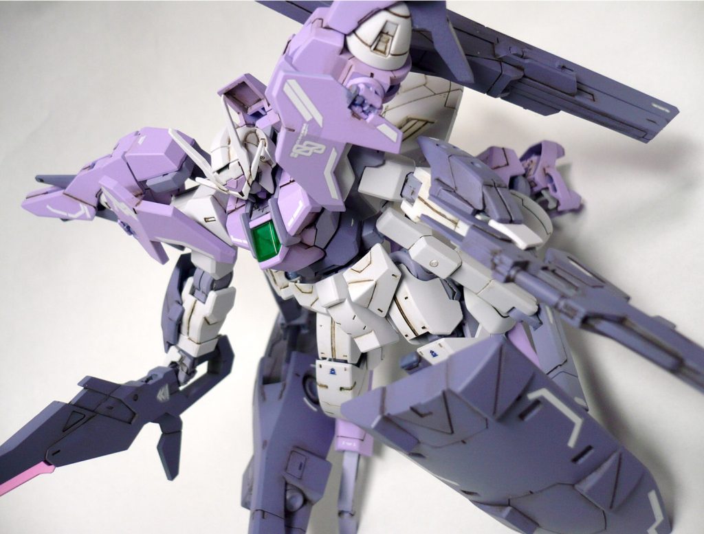 塗装剥がれが怖くて大きなポージングは控えました。