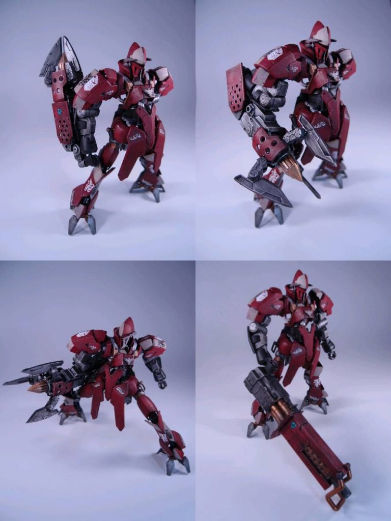 元のフレームの打撃力不足を補う方向で改修が施されており、EB-AX2と同型の強化腕部とドリルアンカーとなる脚部をもつ。これらのパワーを活かし、重量級の専用武器を運用する。
シュレッダークロー「アイアンセイヴァー」と火炎放射器「ファイアドレイク」いずれも示威と鎮圧に効果的な装備である。