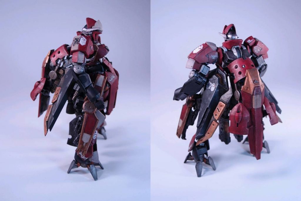 この追加装甲は短時間の飛行による強襲戦を可能にするジャンプパックでもある。
可動部を持った装甲がスタビライザーとなる。