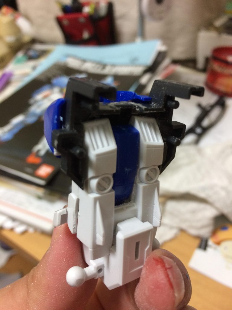 Sガンダム製作工程 その①
このSガンダムが実はまだバリエーションがあるのは、ご存知の方も多いかと思いますので、各バリエーションのレビュー時に工程も分けてご紹介します。
先ず先に手を付けたのはコアブロック。
Sガンダムのキットには、Gコアが付いてくるので、可変の中心となるここから作っていきました。
こう見るとなんとか出来そうでしょ?
Gコアがなかったら、このSガンダムは作ってなかった..!(・ω・;)
