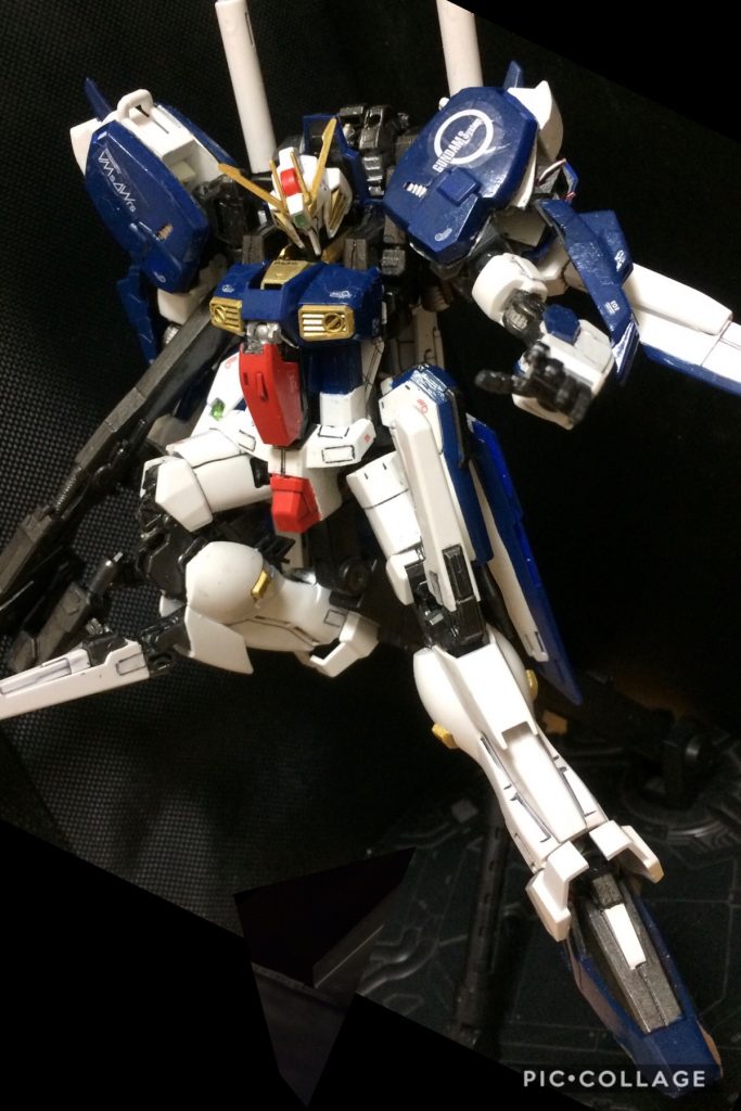 また、オリジナルのSガンダムと違い、GコアとGボマーが合体する事でGベースとなる。これはGアタッカー、Gボマーと比較し、明らかに戦闘能力の劣るGコアの生存率を上げる為の処置である。その際の機体操作は「ALICE」からGコアのパイロットに移行する。
さらに、変形にも見直しがかかっており、オリジナルのSガンダムでは単体でGクルーザーに変形は出来なかったが、こちらは単体で(純粋な可変ではないが)Gクルーザーへの変形すら可能である。