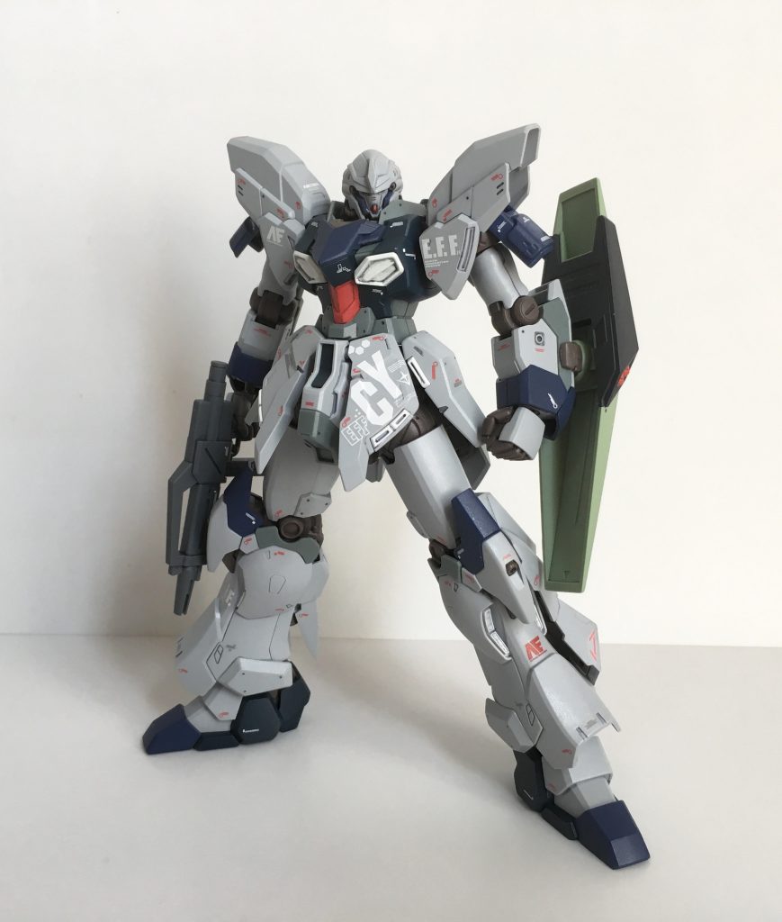 欠落した大気圏内での運用データを収集するために余剰部品で建造されたシナンジュスタインの3号機という設定です