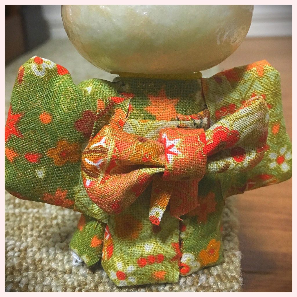 帯はリボン型にしました。
帯と同じなので帯っぽくなるように頑張りました…笑