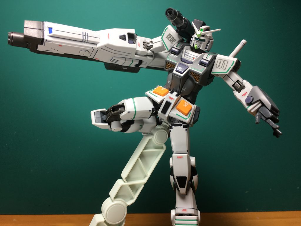 　フレーム・ランチャーは思いのほか軽くて驚きました。関節にもそこまで大きな負担はかからないでしょう。腕をまっすぐに伸ばせないのが難点ですが、下手にいじらない方が賢明です。