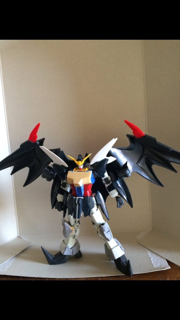 胴体部分をどうしようかと悩んだ末、意を決してパテ盛りにしました。とりあえず形にはしましたが、なんか物足りないなと感じましたがここまでやった時、気力と体力の限界だったのでここまで。