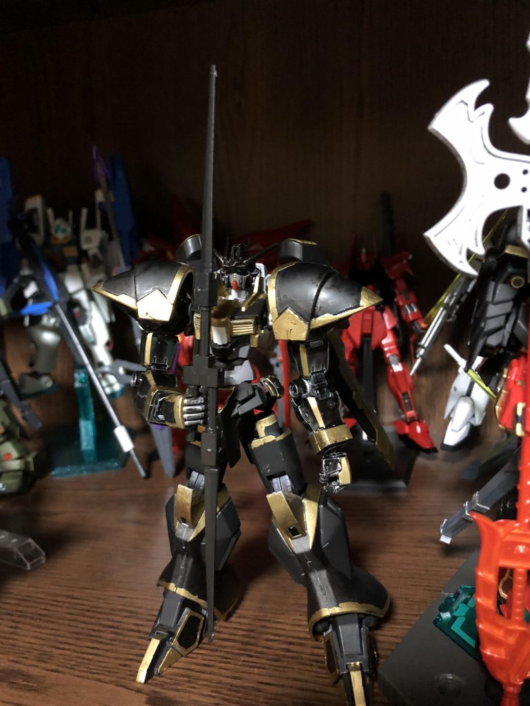 バックパックは極力付けときたい(アルファモン感抜けるから)のと武器の持ち手マウントするとかなかったので作りました。