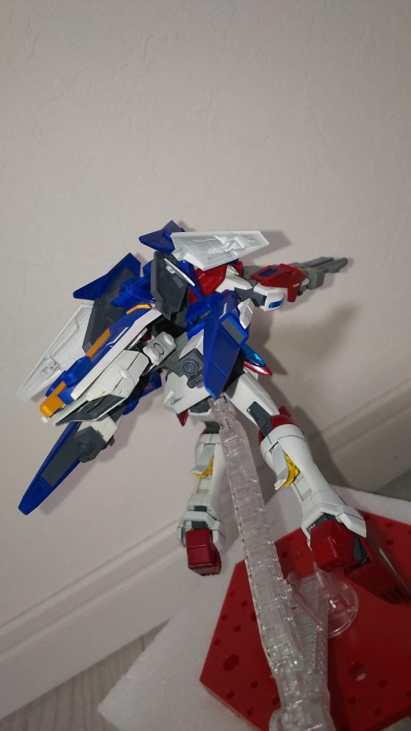 バックパックを展開し、高速移動モードへ