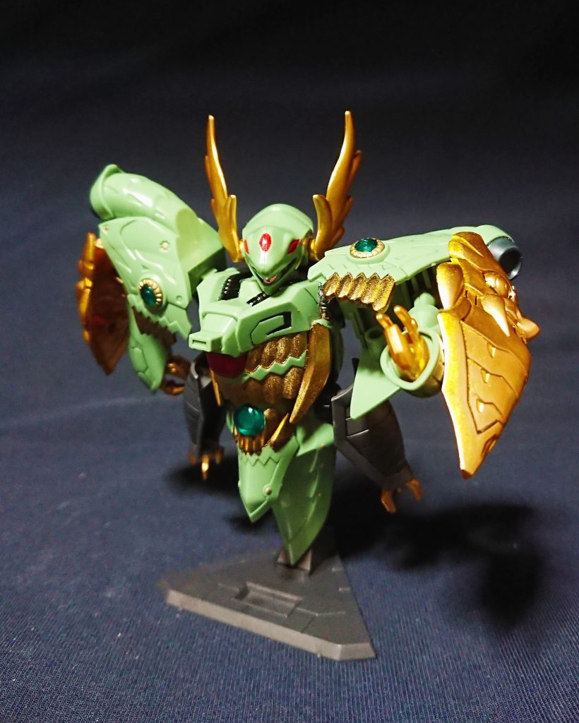 改修箇所は肩の面を後付けにし、取り外し可能にした程度。
孫策との合体もあるので他はいじりませんでした。