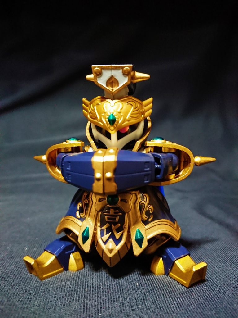 細かい箇所が多く、特に袁の文字は綺麗に出したかったためエアブラシを使用しましたが、一部はあえてはみ出して塗装しています。