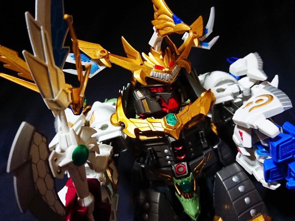 干渉やポロリが多くてポージング付けづらいが、それを補うほどのカッコよさ!
オリジナルの三国伝キャラを作るのにも使えそうなパーツも多いので、何箱か確保しておくと便利そうです。