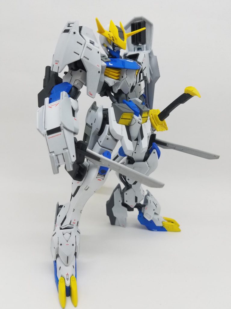 抜刀3
バエルソードをさらに短くしてます。短剣です。ぶん投げて使ってほしい。