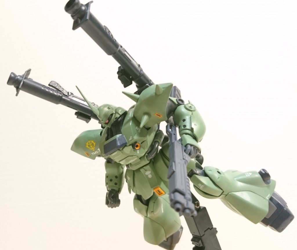 【サイド撮影】
ショットガンはメカグレー、ジャイアントバズはファントムグレーで塗装しました。