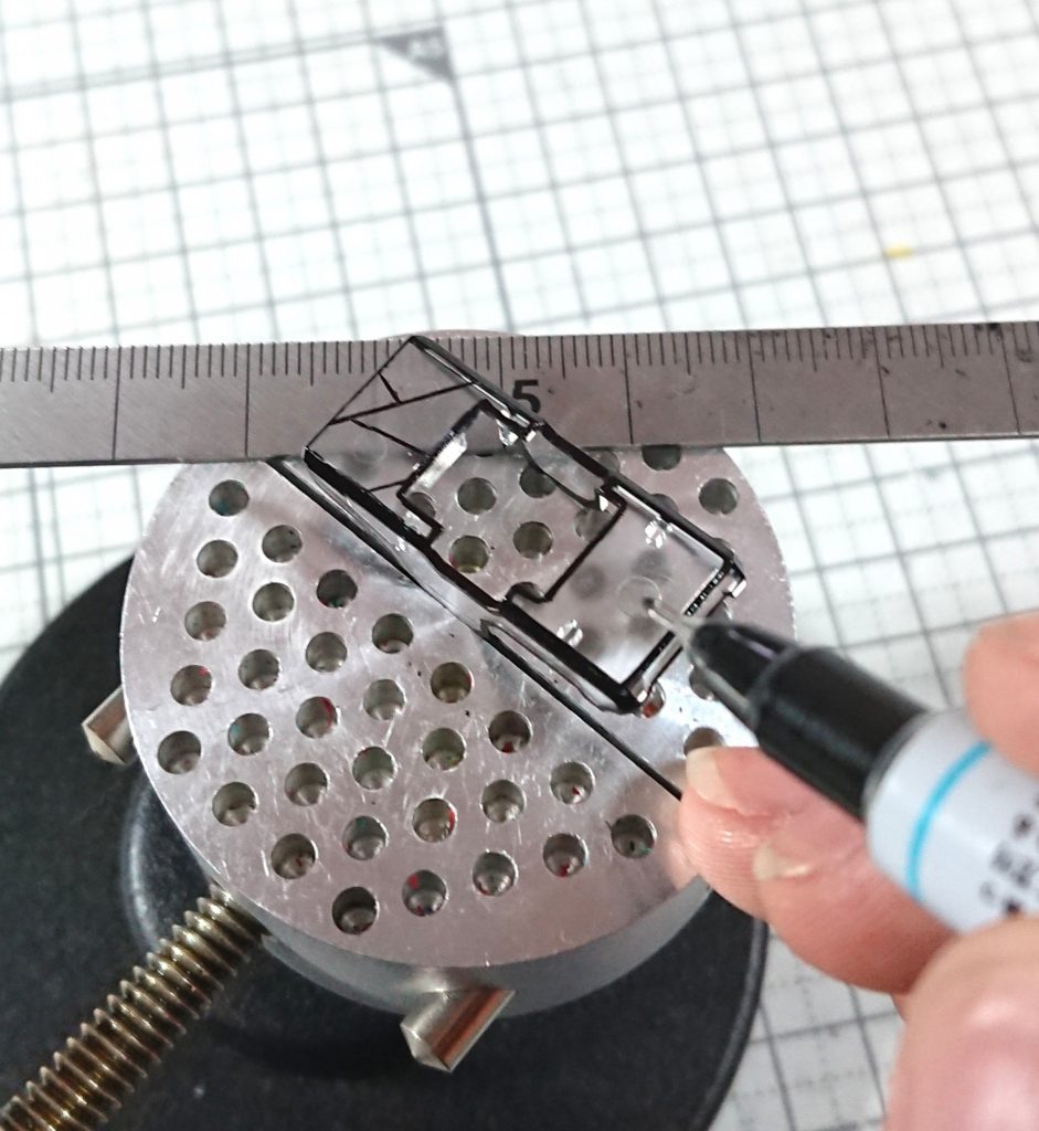 黒縁線はコピックやサインペンを使用。