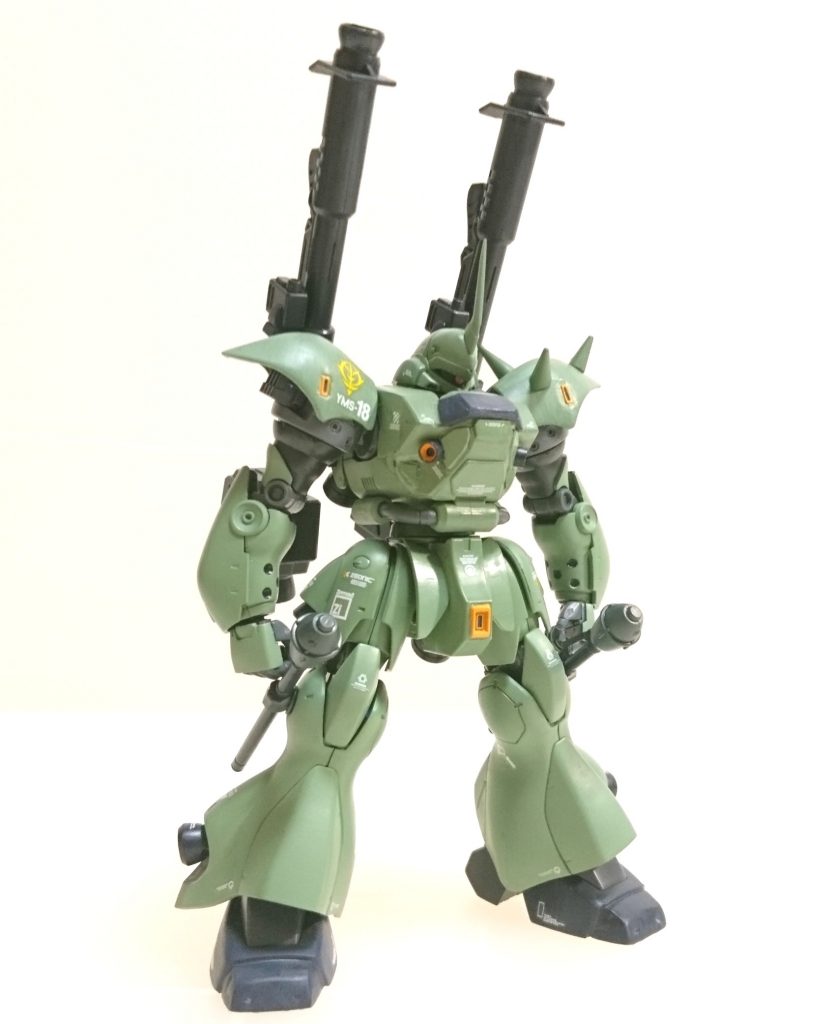 【フロントビュー】
改造部分は
・肩
・胴体
・腰アーマー
・足
の4ポイント。