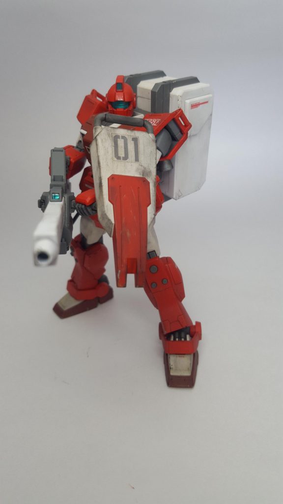 ウォータージェットガンによる消火活動や、生身では立ち入れ無いような場所での救助活動を行う。