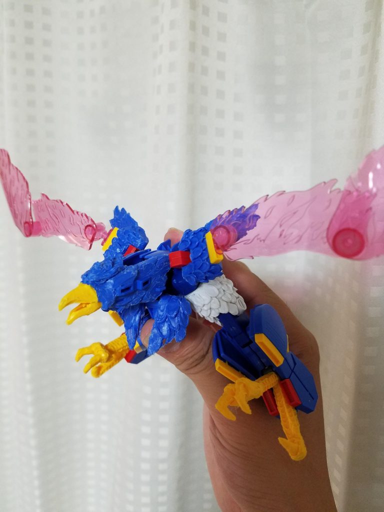 ソラトライオン加工途中
全体に羽のテクスチャをつけていき、鳥足部分にも、テクスチャと爪を加えています。