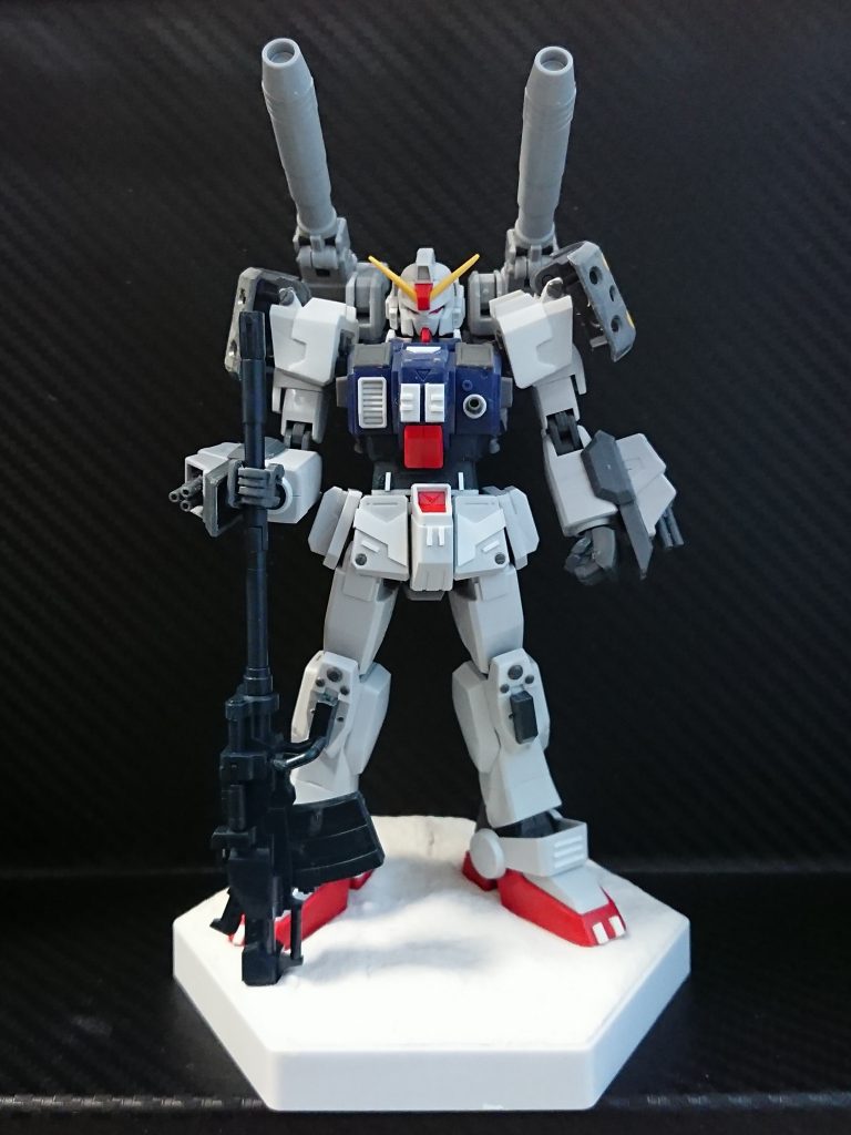 サフ前状態。足裏と台座に磁石を仕込んでいるので、支柱なしでも安定した自立が可能です。