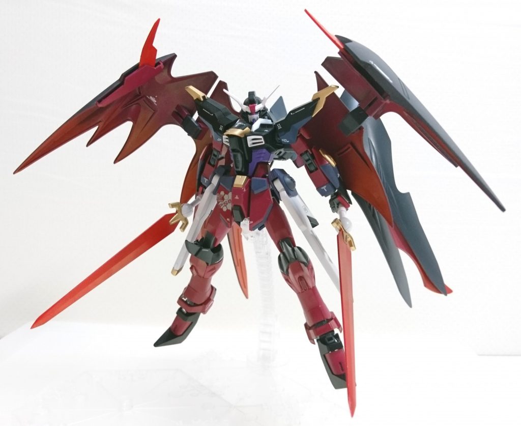 【アクティブクローク展開】
デスサイズ翼のみ展開状態。