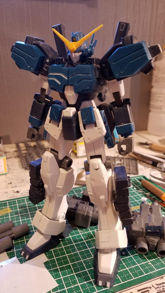 フロントスカートがきちんと閉じるようになるまで試行錯誤しました