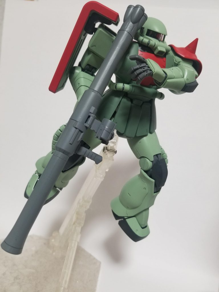 アクションポーズ①
MG MS06-R-2ザクver2.0のボックスアート風