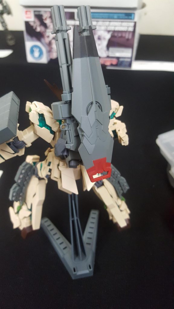 背中にシールドとガトリングをつけて艦これの艤装っぽいカラーリングにしました。ガトリングは対空砲みたいな感じです