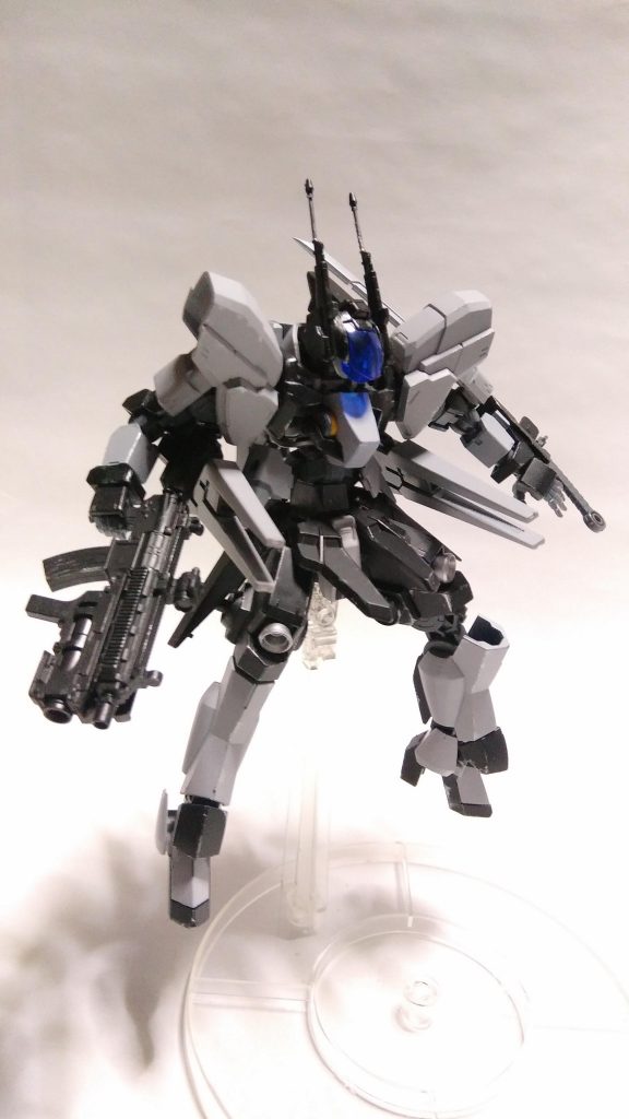 *電磁砲*
「１型」バックパックに搭載されている武装。
段数こそ少ないが、一撃で盾ごとMSを貫通する威力を持つ。