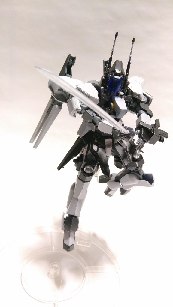 *超硬刀　タチキリ*
バルバドスの太刀同様に、MSの外装とフレームを切断できる刀。
左腕部のラックに装備されている。