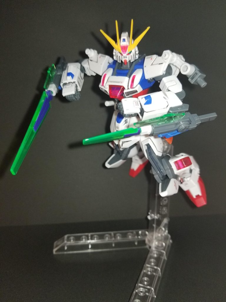 ちょっと動かした写真。
デカーるをちゃんと張ったのは初めてです……
オマケに、MGユニコーンガンダムのものなので合う場所を逐一探しながらでした。
でも大きい分、1枚の存在感はしっかりしてるかと思います。