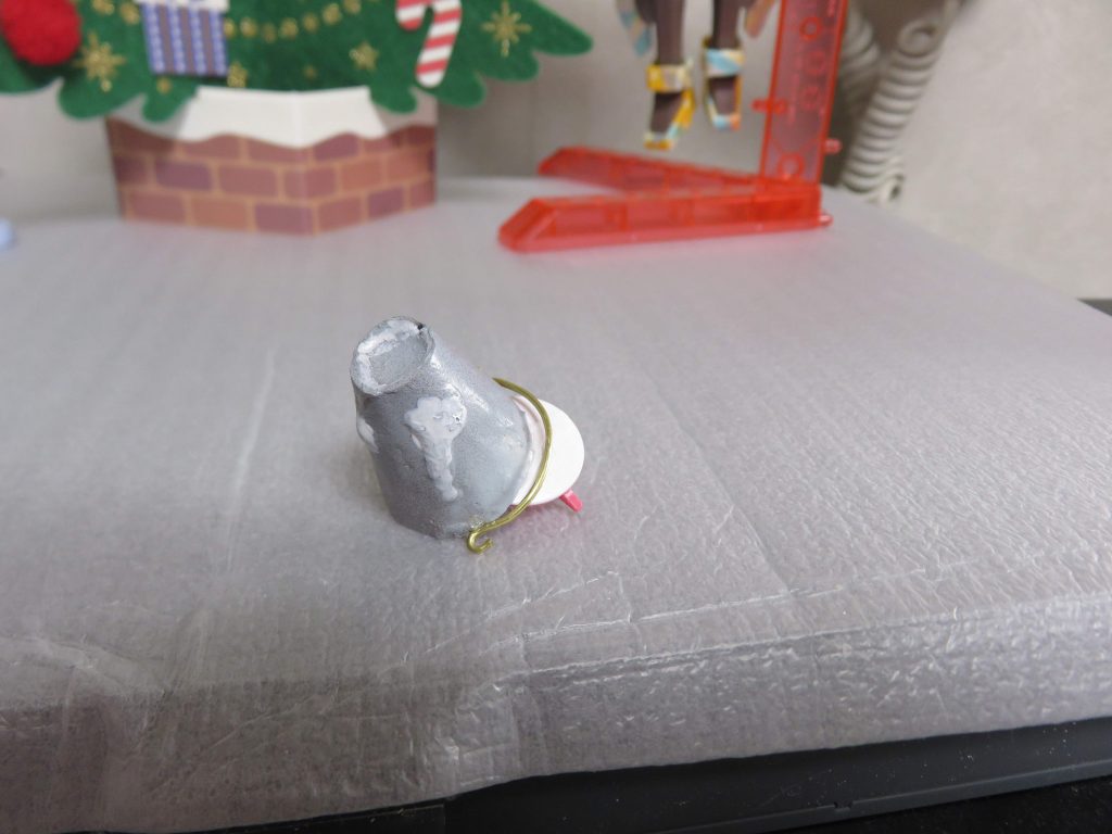 あたまに乗ってるバケツはね