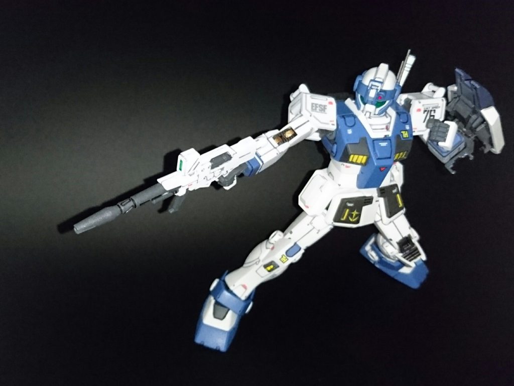 某種風ポーズ、しっかり自立してます。