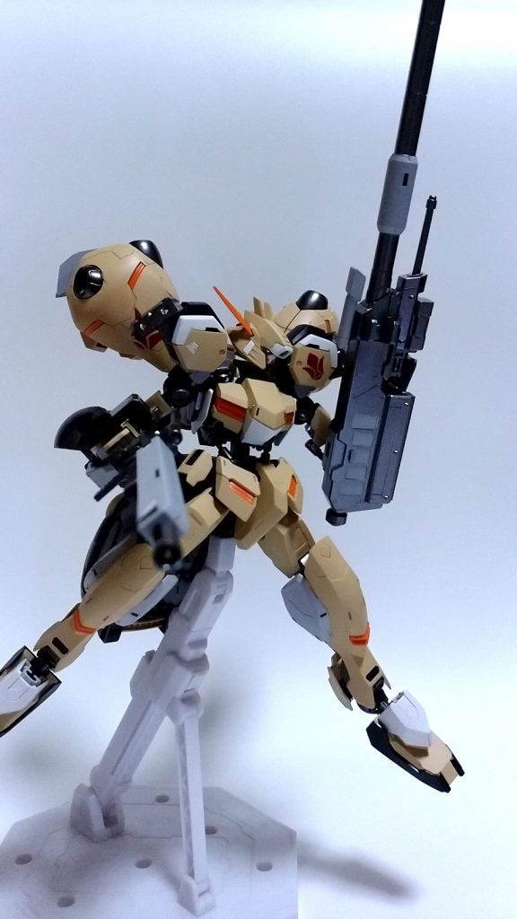 次いで滑空砲構え