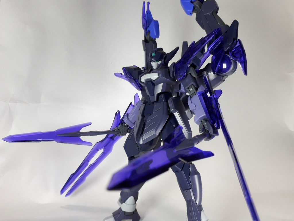 海賊頭の扱い機体で、海上戦や宇宙空間でも雪氷操作の力を存分に発揮し、各組織から略奪を行う。